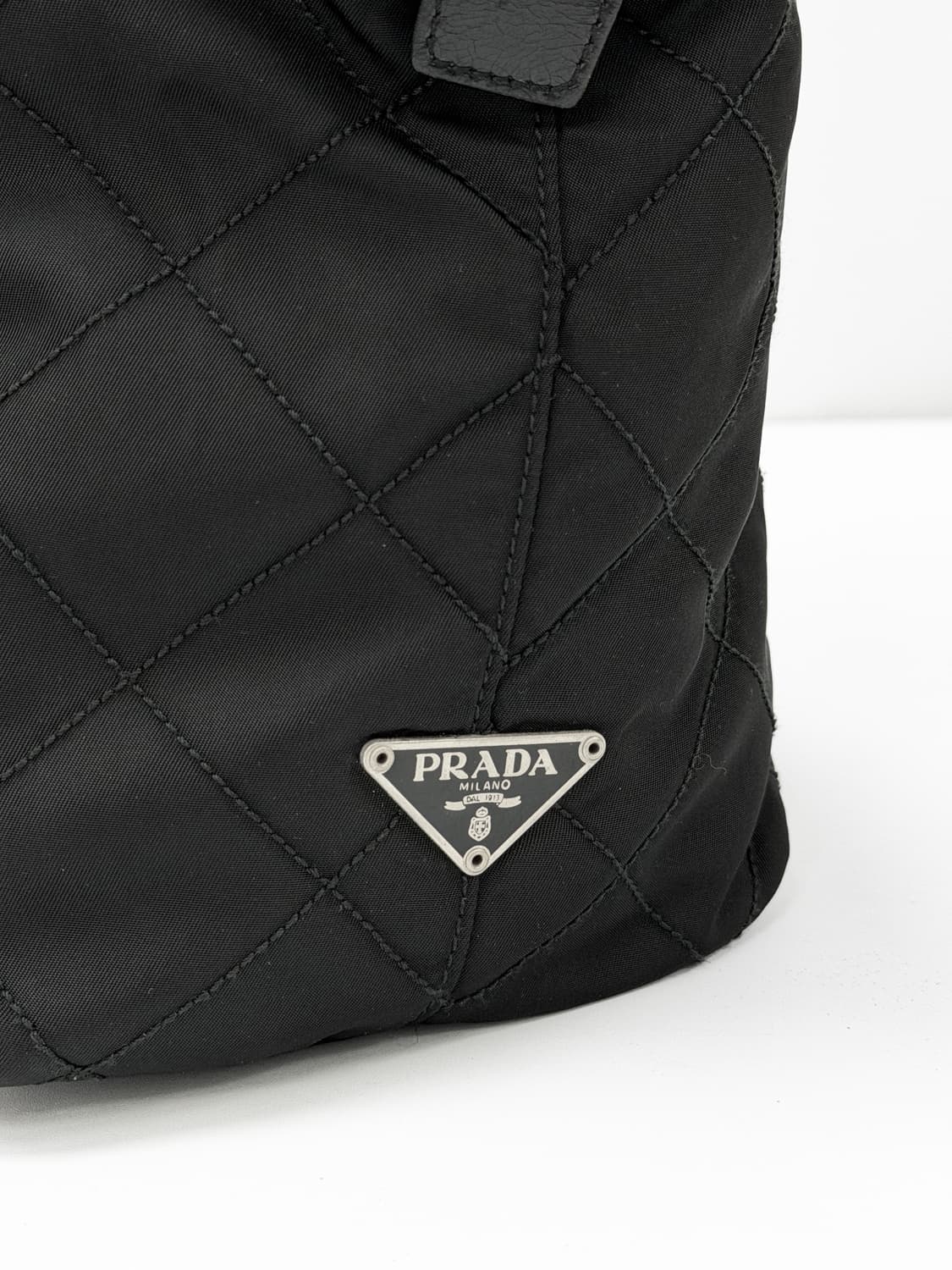 프라다 퀼팅 테수토 나일론 숄더백 상품이미지4