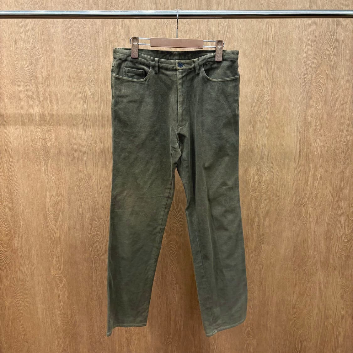 버버리 블랙 라벨 코튼 스트레치 팬츠 단색 무지 디자인 탭 디테일 카키 상품이미지2