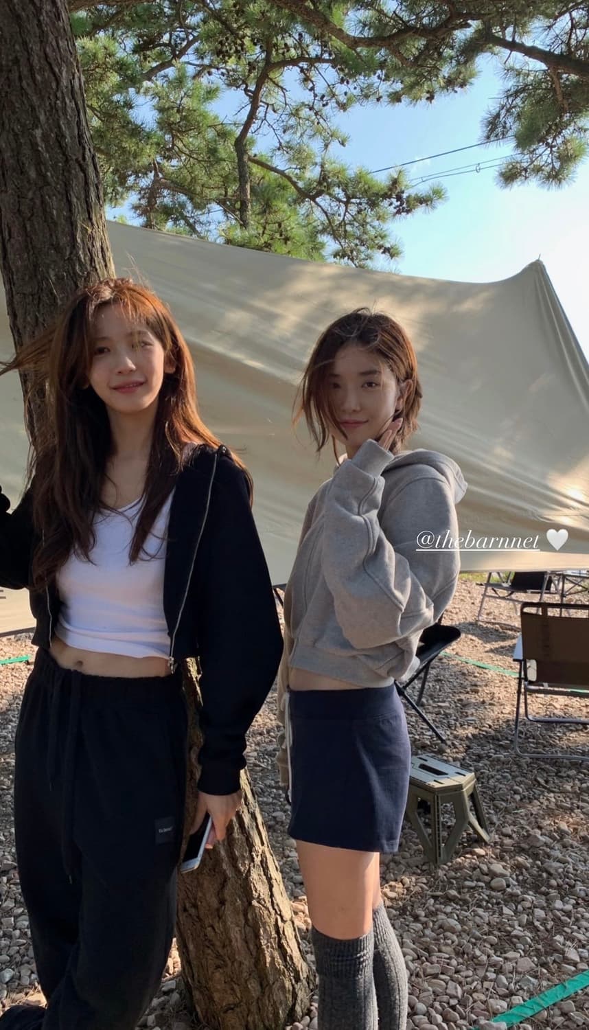 더바넷 스퀘어 라벨 코튼 후드집업 블랙 상품이미지6