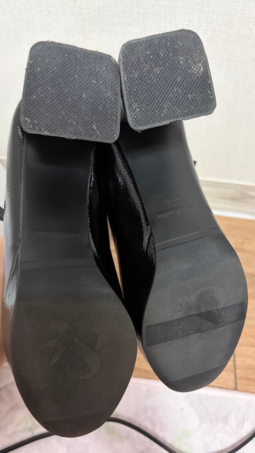 솔트앤초콜릿 라운드 토 메리제인 블록 힐 펌프스 7cm 상품이미지3