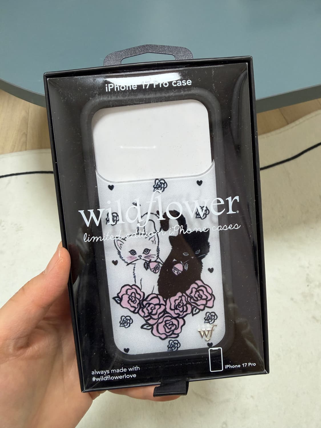 Wildflower 아이폰 17 Pro 케이스 (새제품) 상품이미지2