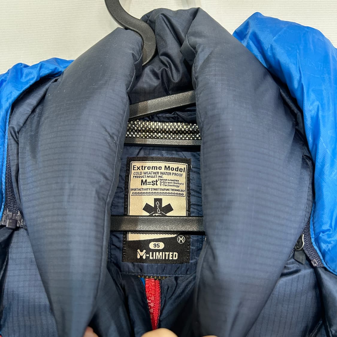 밀레 엠리밋 남성 오리털 패딩 95 빵빵함 상품이미지2