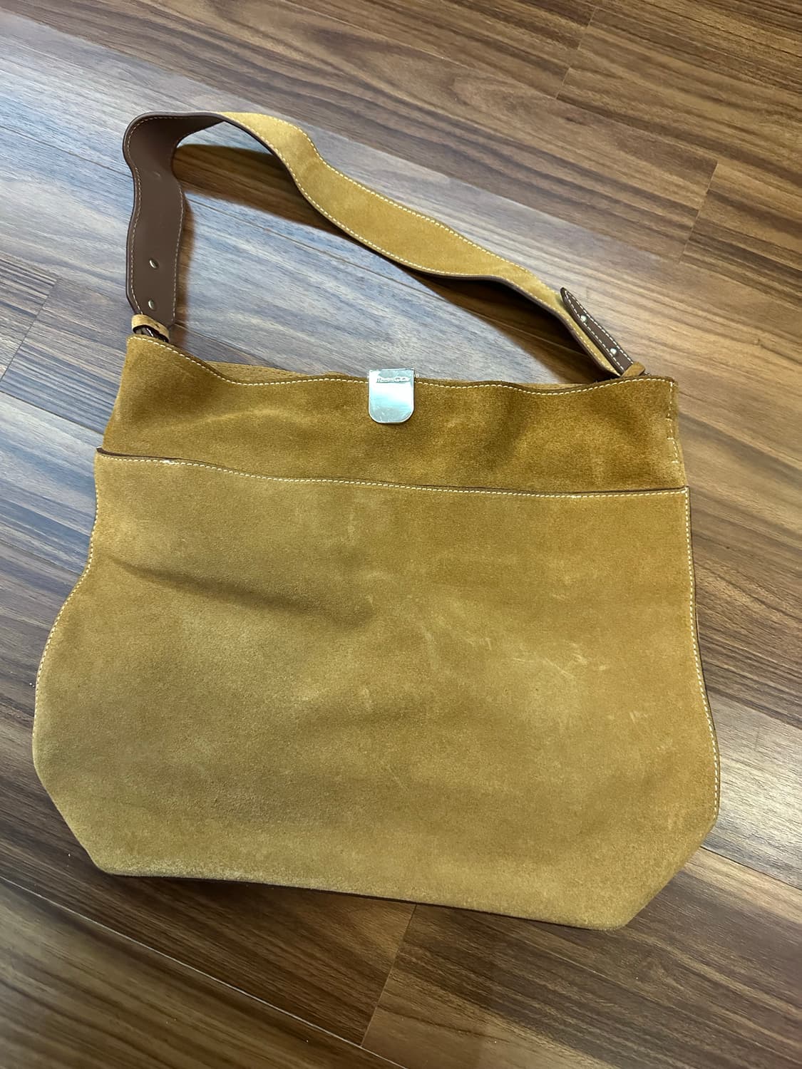 Massimo Dutti 스웨이드 숄더백 상품이미지1