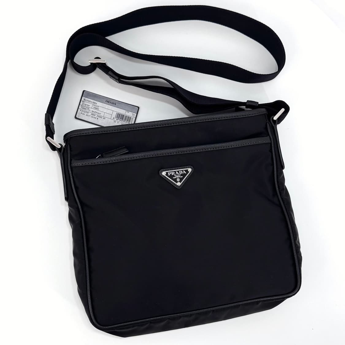 프라다 삼각로고 나일론 메신저백 크로스백 블랙 (2VH797) 상품이미지3