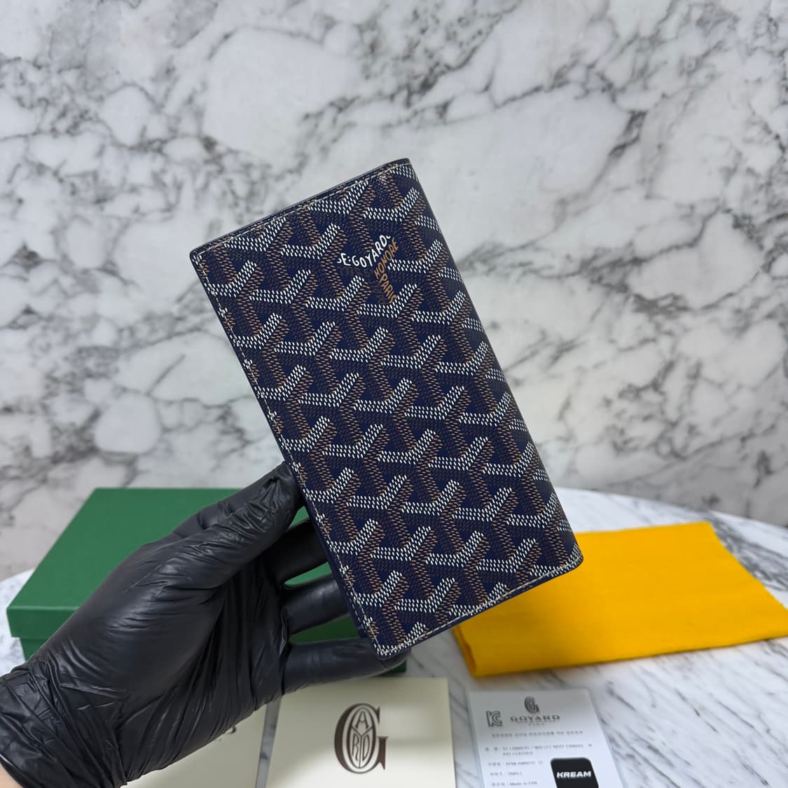 고야드 생랑베르 램버튼 장지갑
네이비 상품이미지3