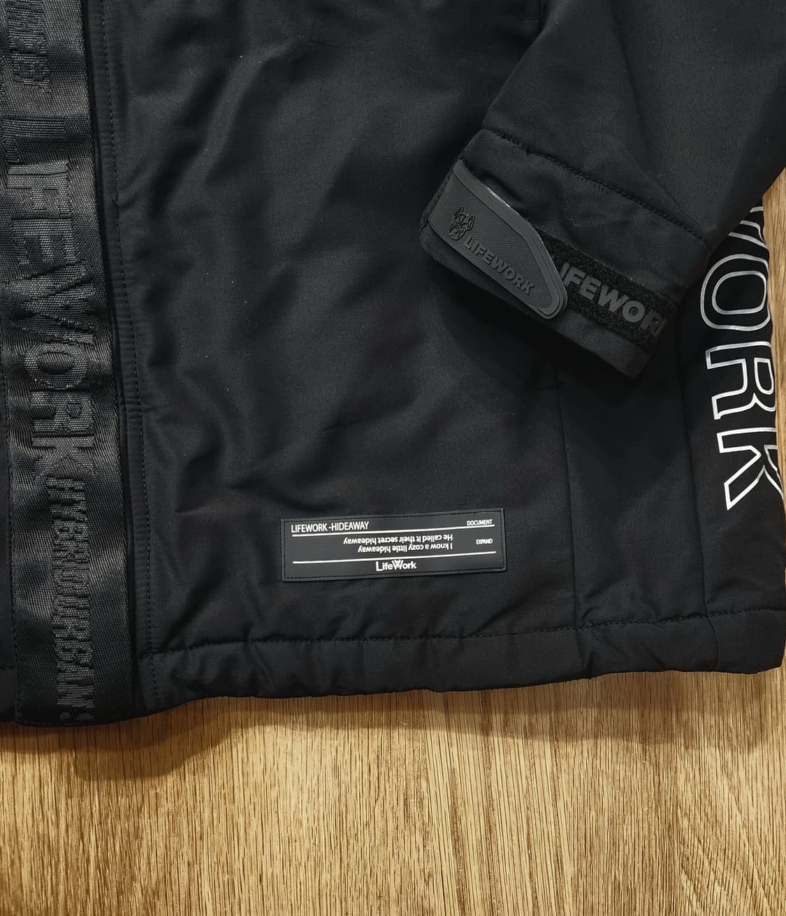 (새상품급)라이프워크 레터링 남성패딩 윈드브레이커 오버핏 상품이미지7
