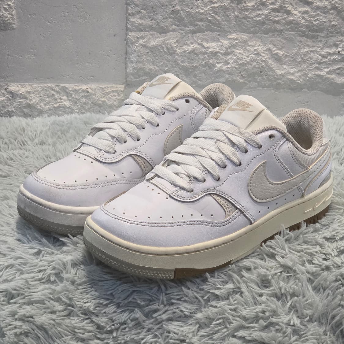 7q-4:나이키 여성용 로우컷 스니커즈 DX9176103 화이트(225 상품이미지1