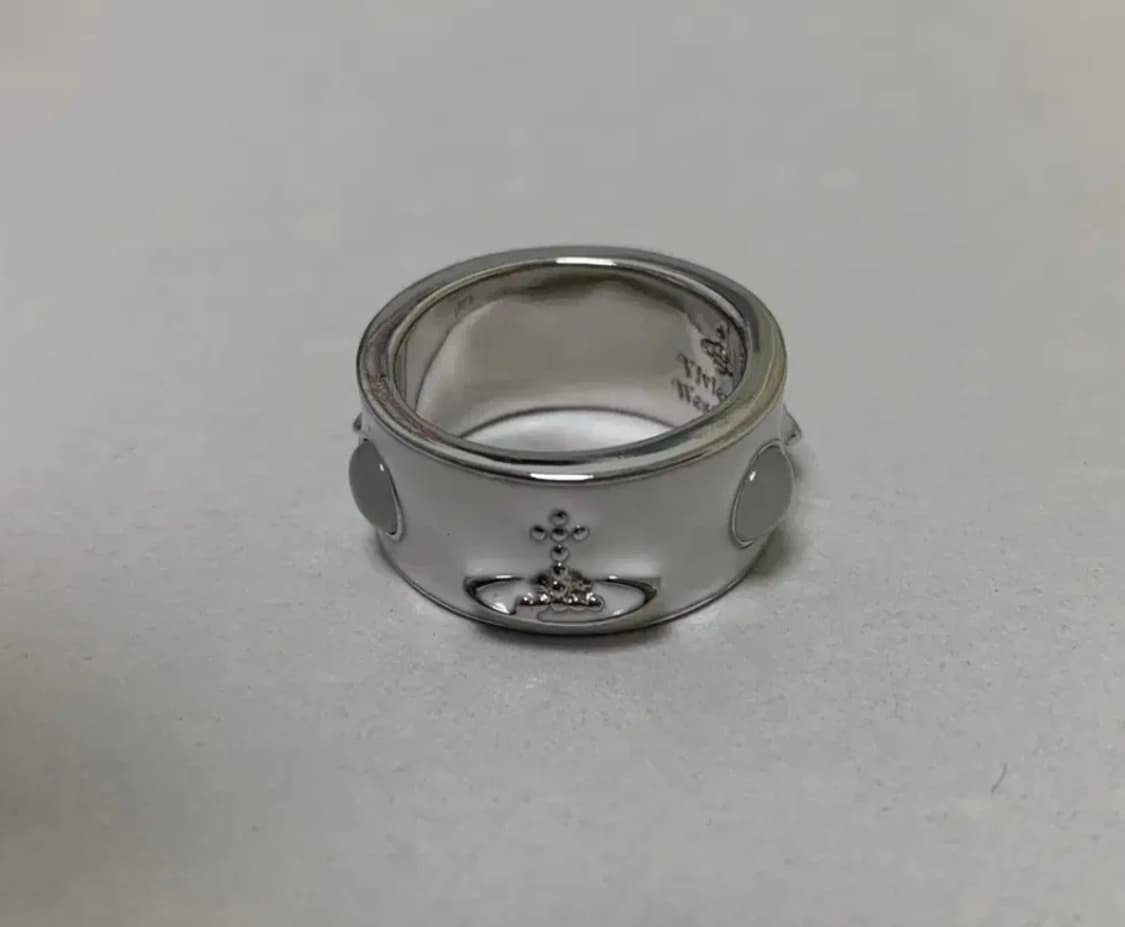 비비안웨스트우드 화이트 오팔링 상품이미지1