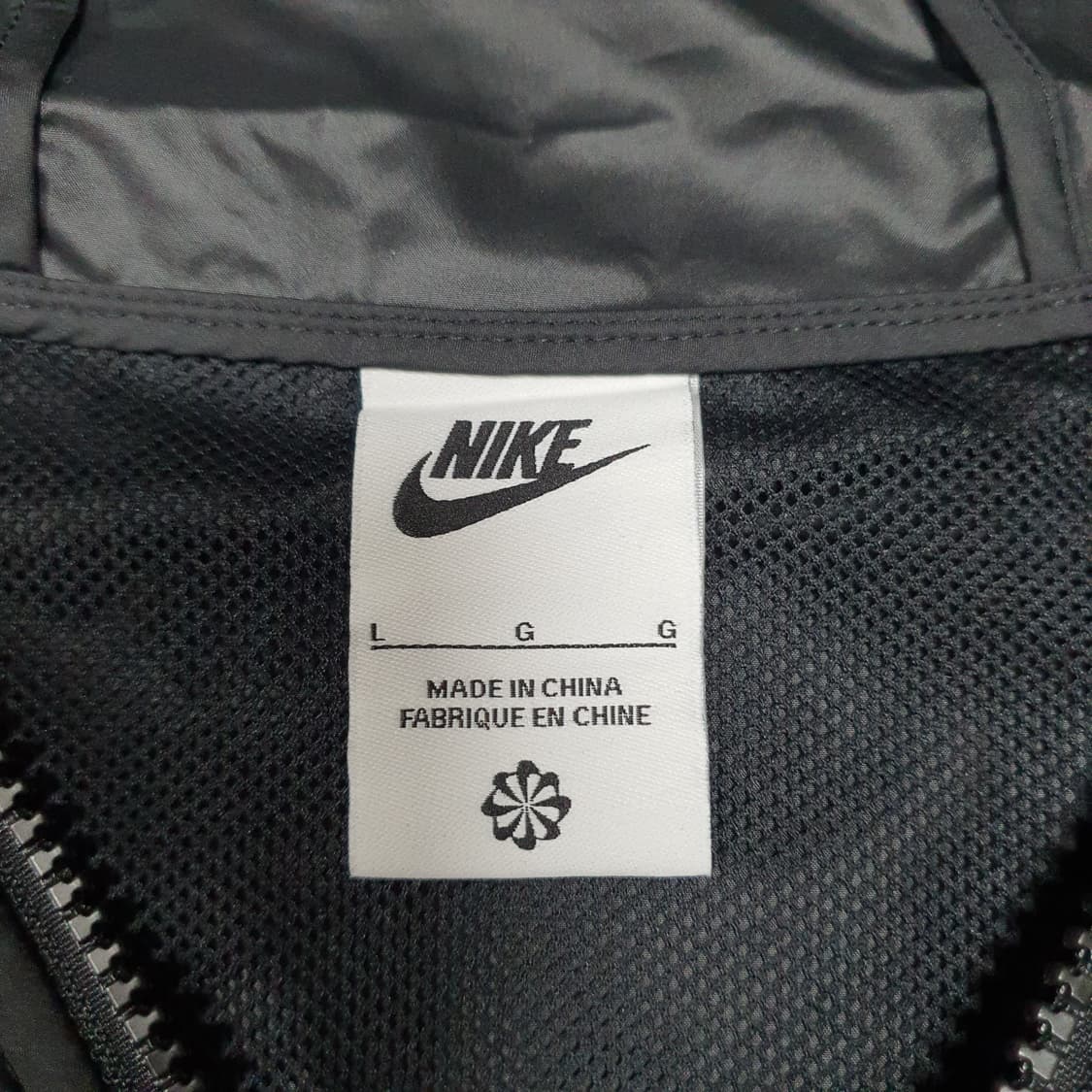 ✨ (바배) 나이키 리펠 솔로스우시 우먼스 후드 바람막이 상품이미지3