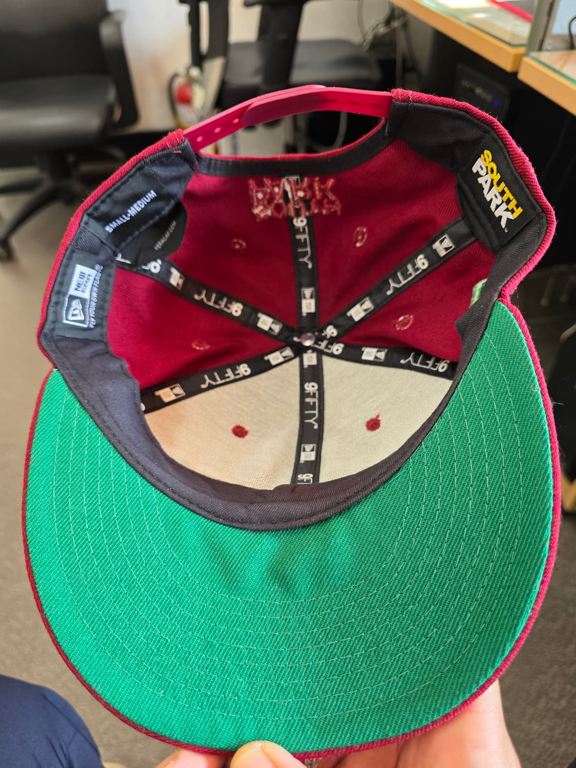 뉴에라 X 사우스파크 콜라보 카일(Kyle) 스냅백 상품이미지6