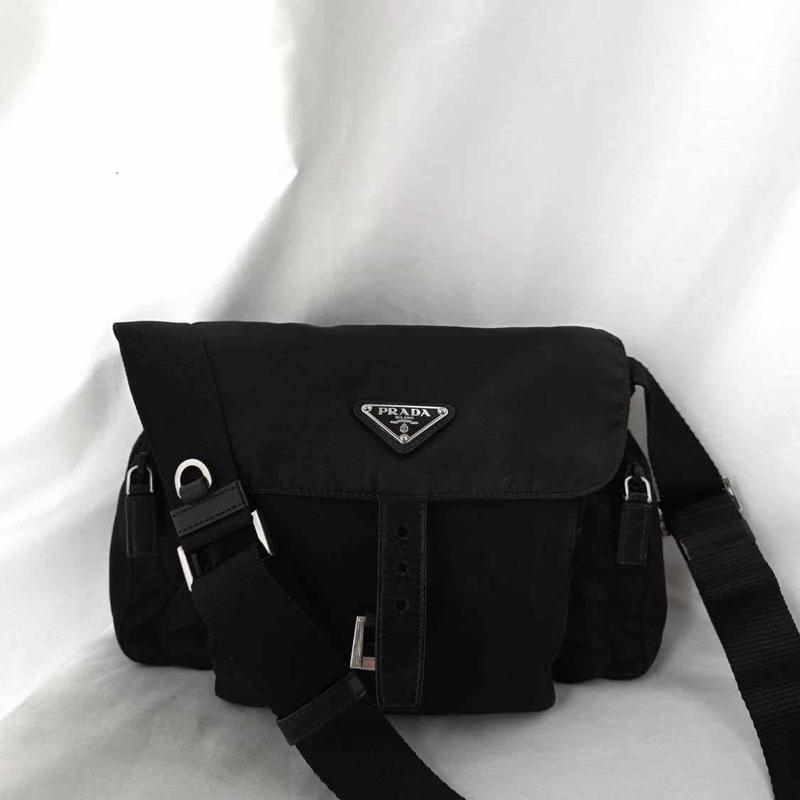 [정품 PRADA] 프라다 사이드 투포켓 나일론 크로스벡 남녀공용 상품이미지3
