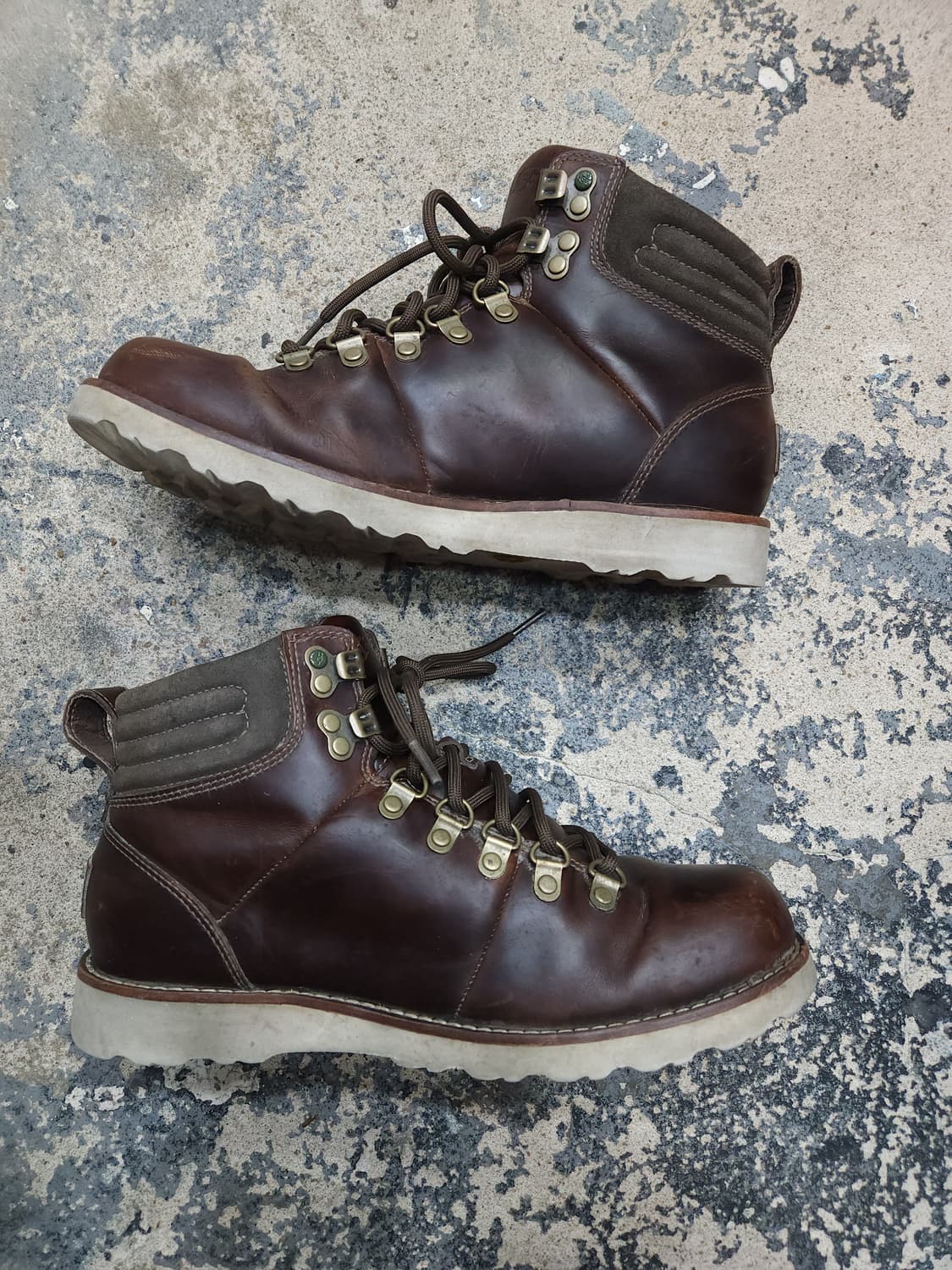 어그 ugg 카풀린 레더부츠 260mm

 상품이미지1