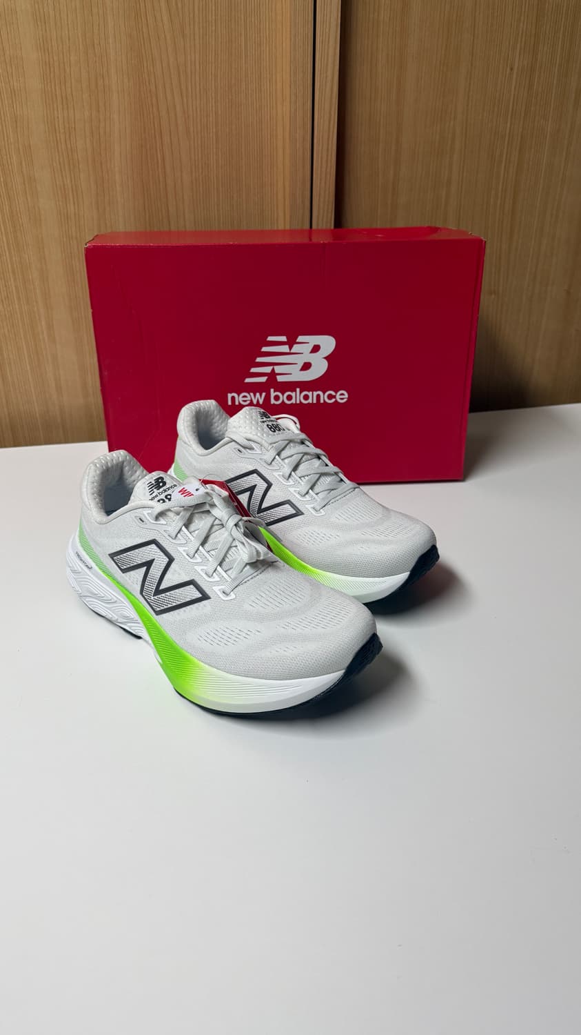 (새상품) 뉴발란스 880 v15 러닝화 270 상품이미지1