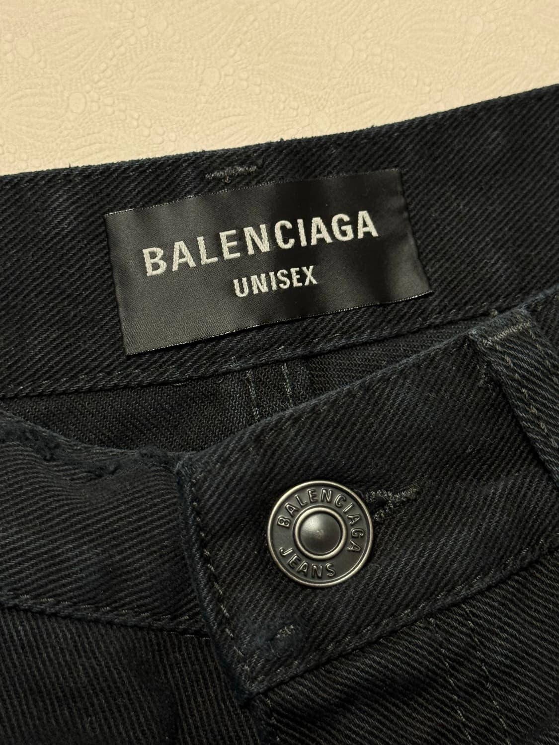 [S] BALENCIAGA 발렌시아가 디스트로이드 데님 쇼츠 블랙 상품이미지6