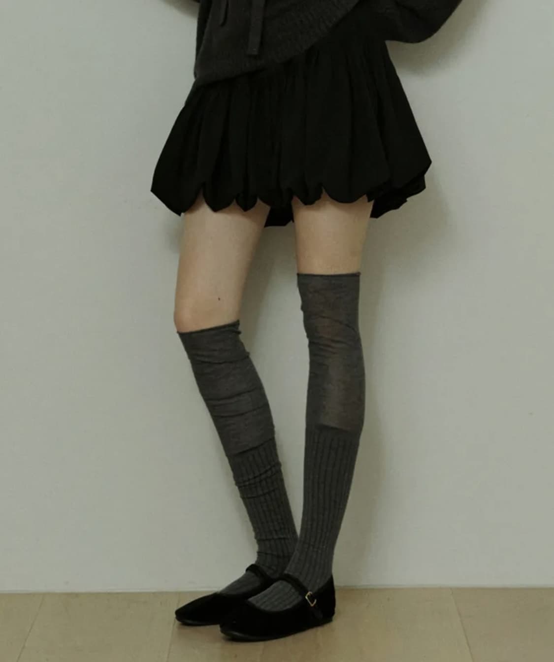 Wool balloon shirring mini skirt - black 상품이미지1