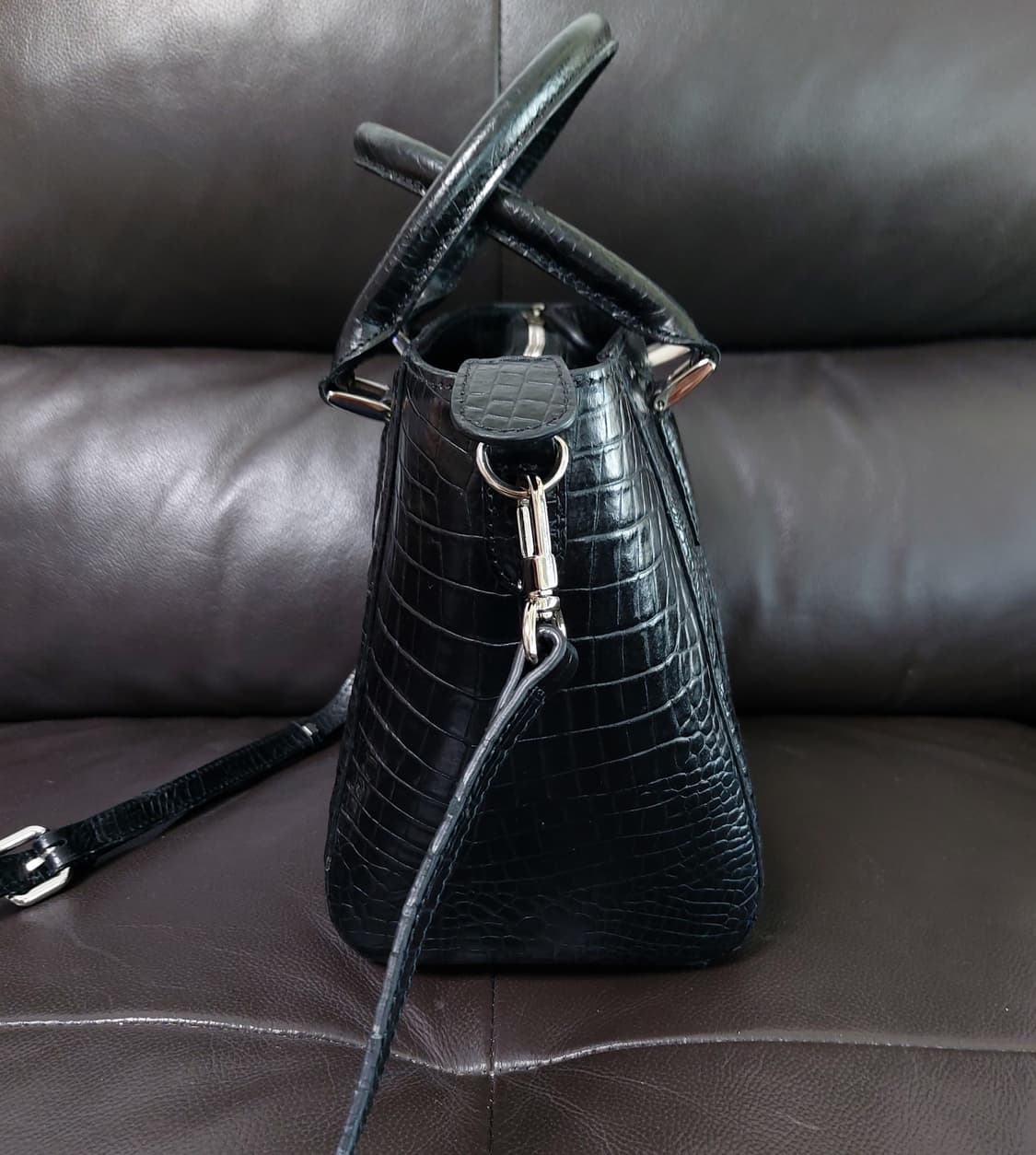 수아스티(SUASTI) 리얼 악어가죽 토트백 블랙

- 상품이미지2