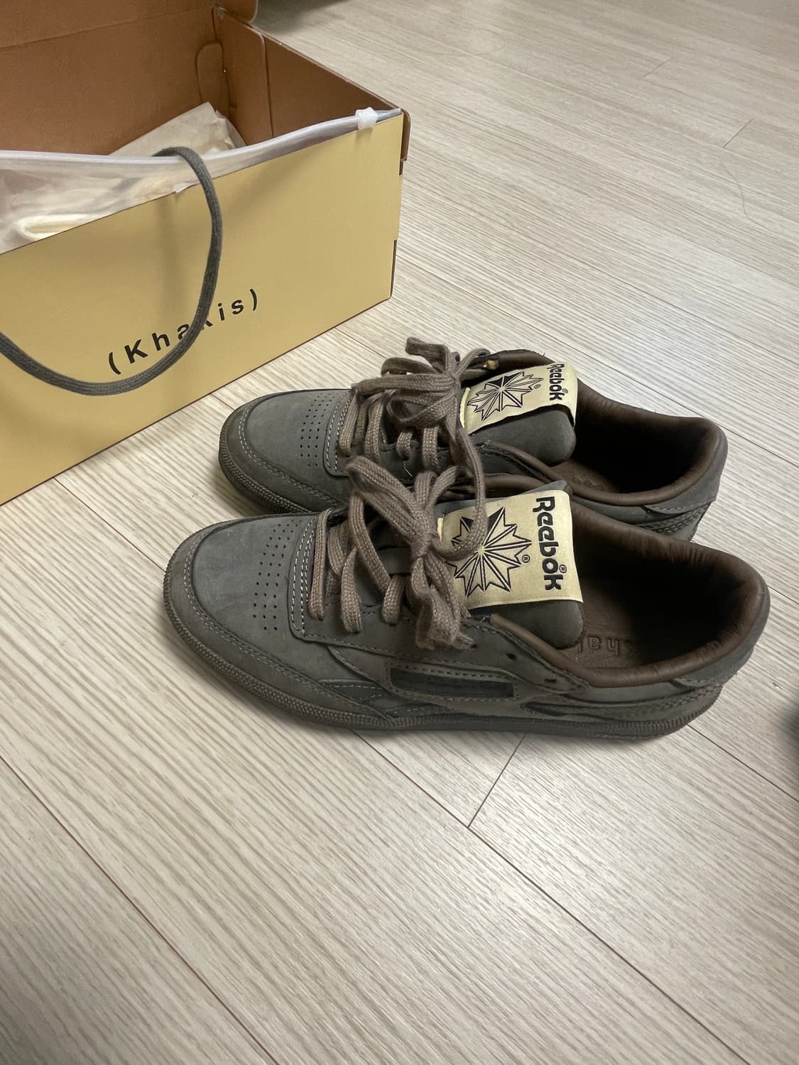 리복x카키스클럽C 리벤지 카키 230 상품이미지2