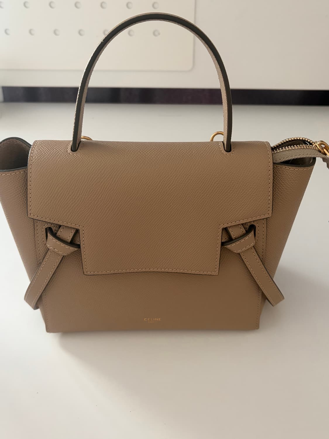 셀린느 나노 벨트백 상품이미지1