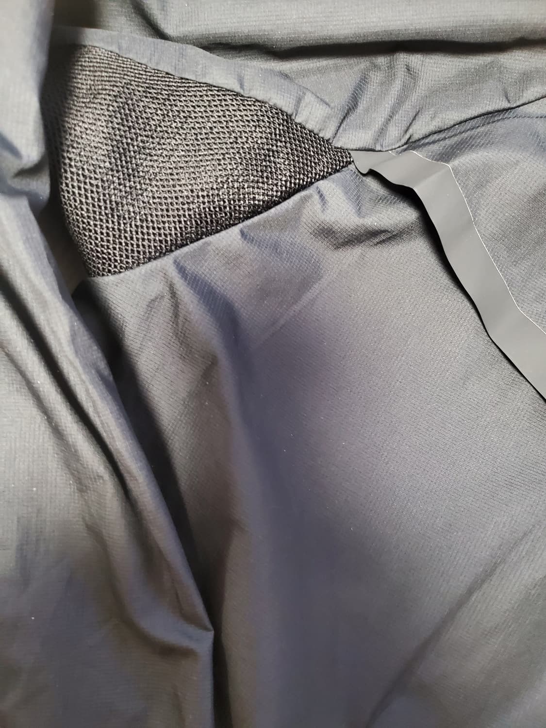 나이키 테크팩 메쉬 러닝 자켓 바람막이 사이즈L

사용감 외에 오염 하자 상품이미지6