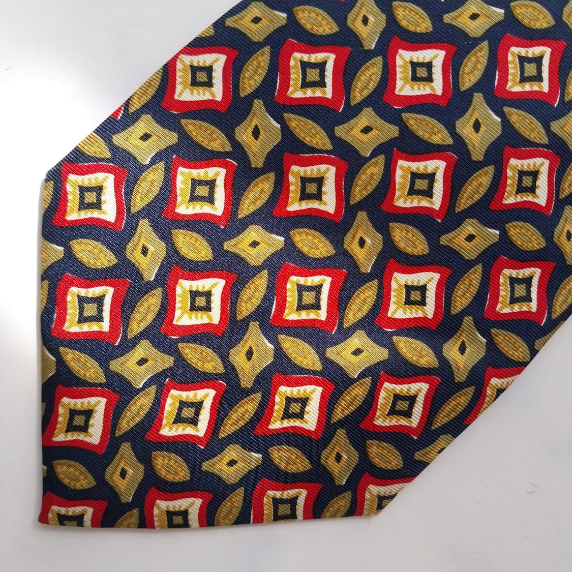 아쿠아스큐텀 넥타이 네이비 올리브 레드 패턴 A+등급 K2391
 상품이미지7