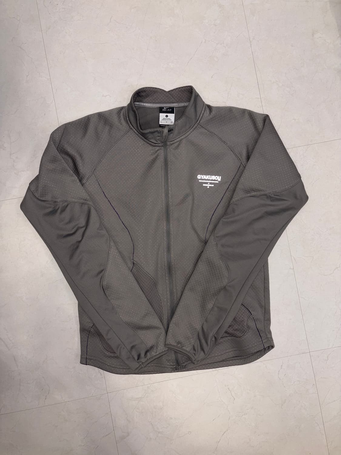 2013 갸쿠소우 드라이핏 러닝자켓 상품이미지2
