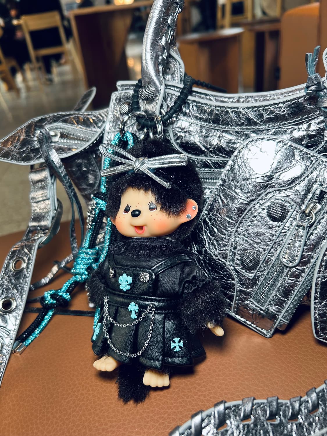 (62) 정품 몬치치 👕🖤커스텀 블랙 레더 원피스키링 상품이미지6