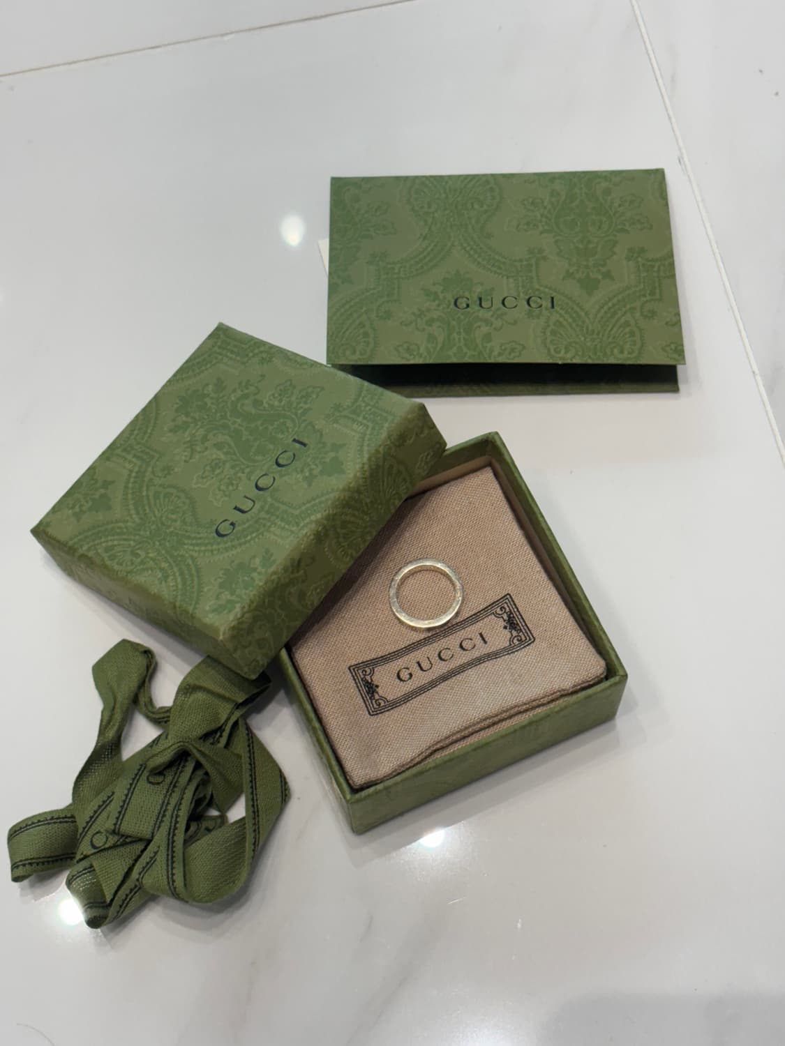 구찌 반지 벌 GG 인그레이빙 4mm 실버 11호 상품이미지1