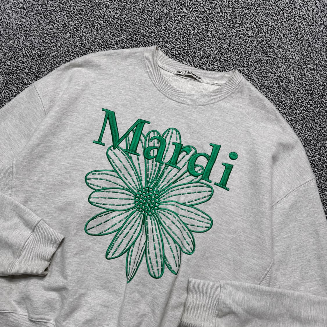 Name : 마르디 시그니처 자수로고 오버핏 맨투맨 :)  상품이미지2