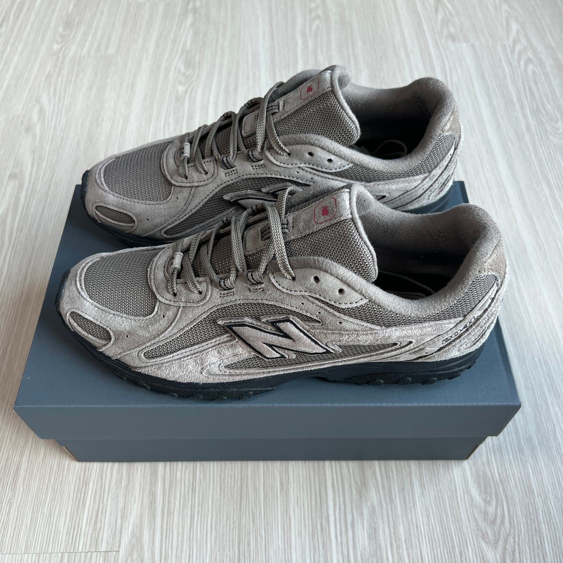 275 뉴발란스 204L 스웨이드 브라운 블랙 상품이미지2