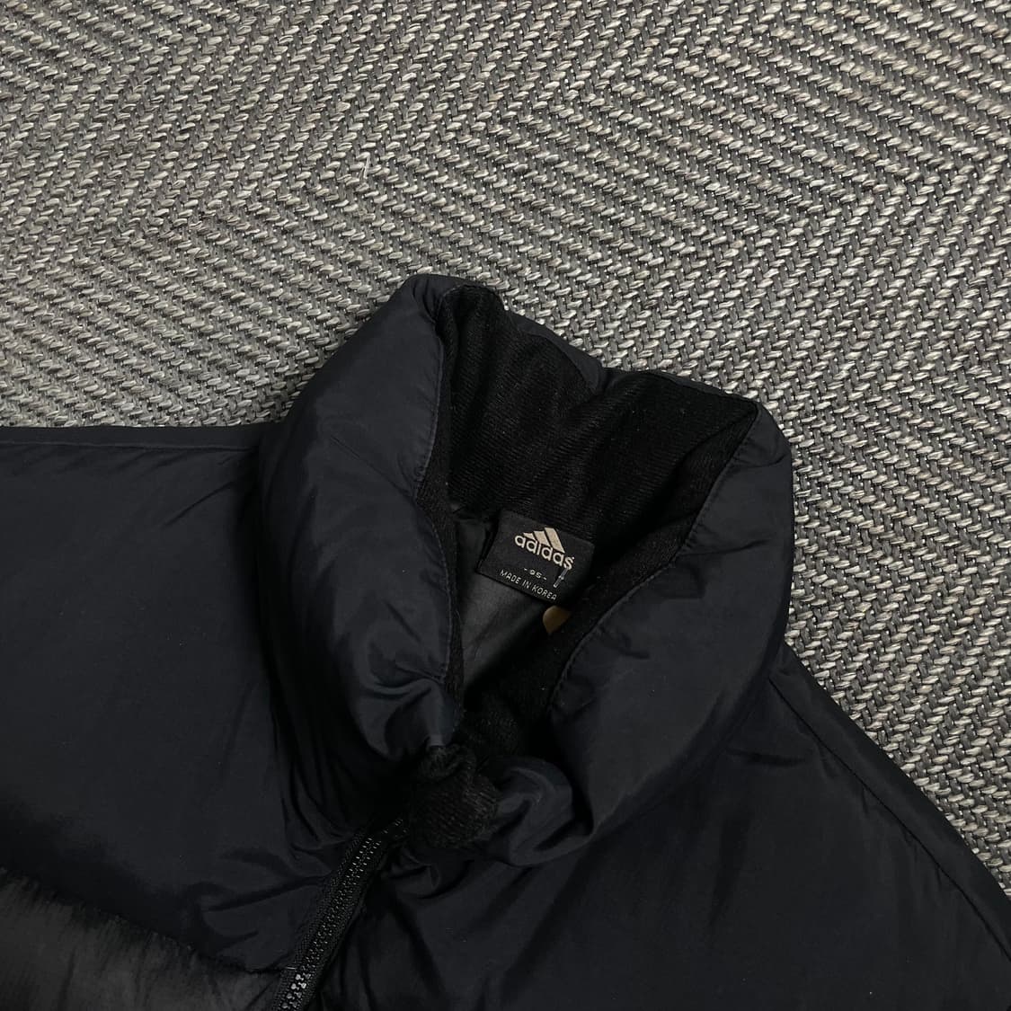 아디다스 자수로고 유니 덕 다운 푸퍼 패딩 블랙o 4616 상품이미지6