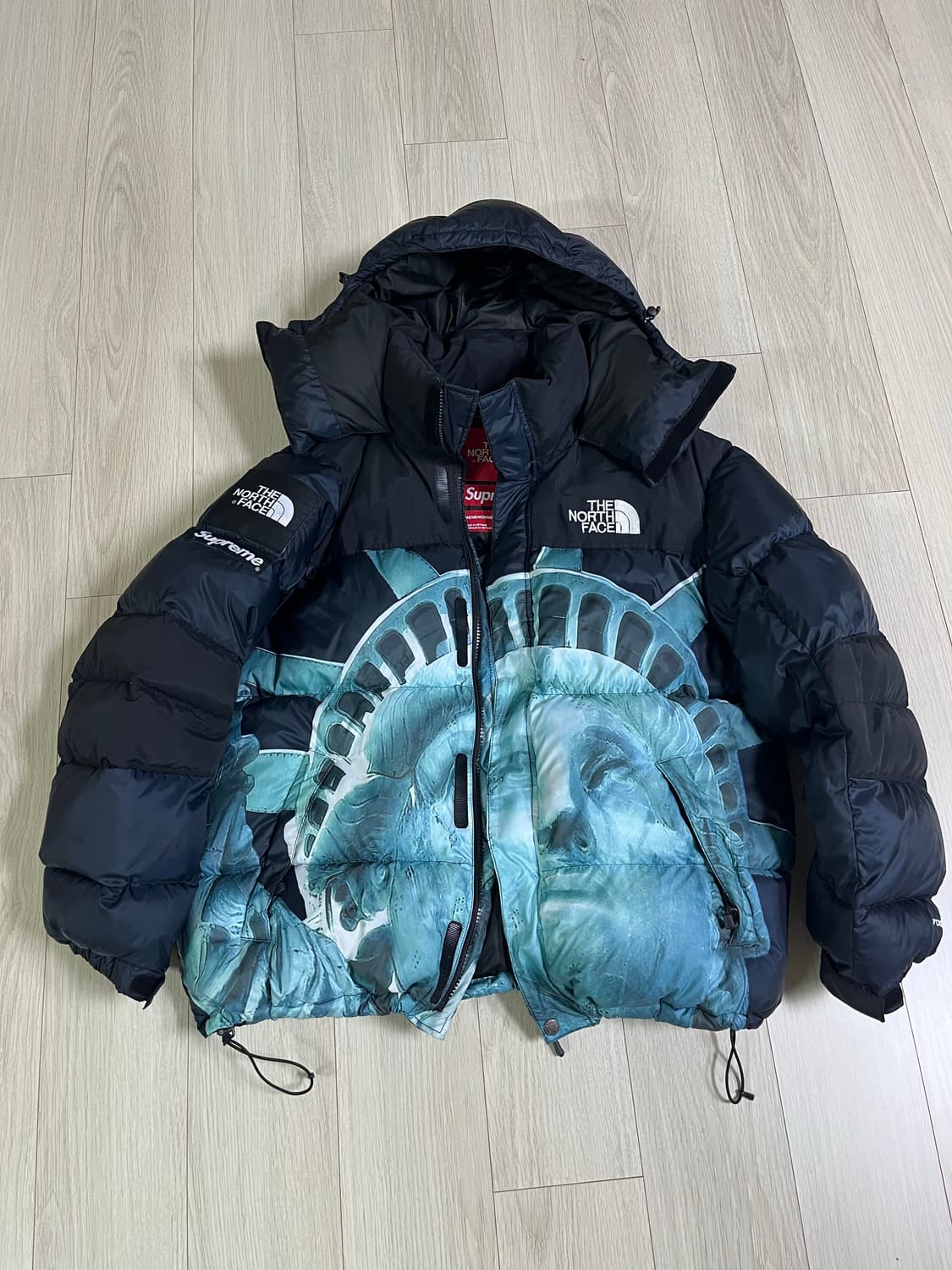 슈프림 노스페이스 패딩 상품이미지1