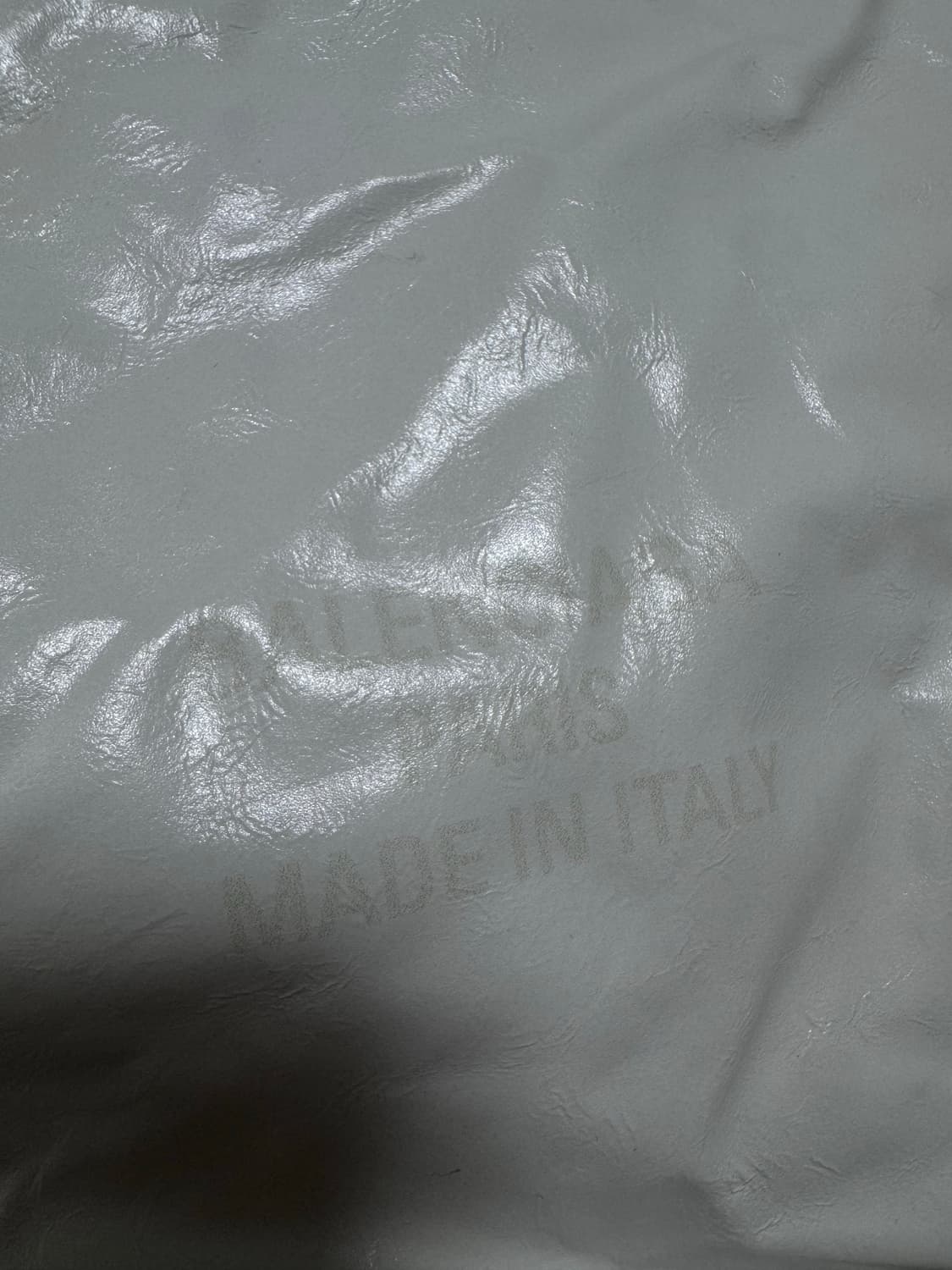 [OS] 발렌시아가 22 winter 트래쉬백 화이트 상품이미지7