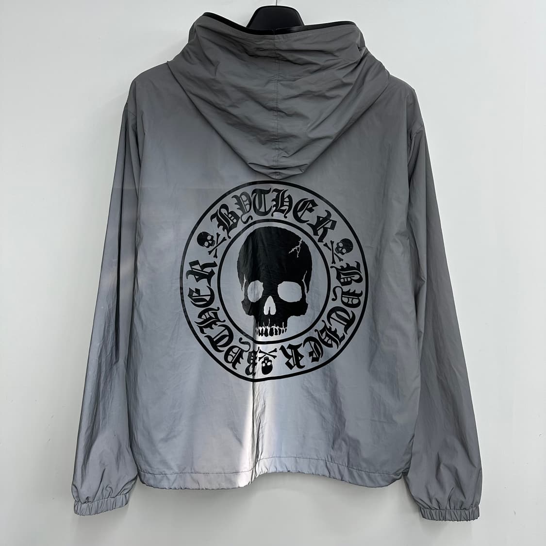 100 바이더알 남자 리플렉티브 루즈핏 바람막이 자켓 상품이미지3