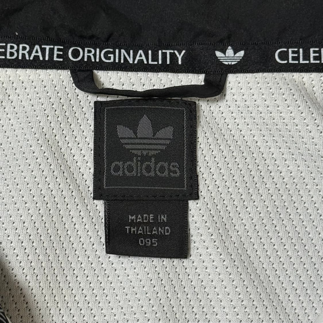 아디다스 파이어버드 빅로고 바람막이 여성용 상품이미지5