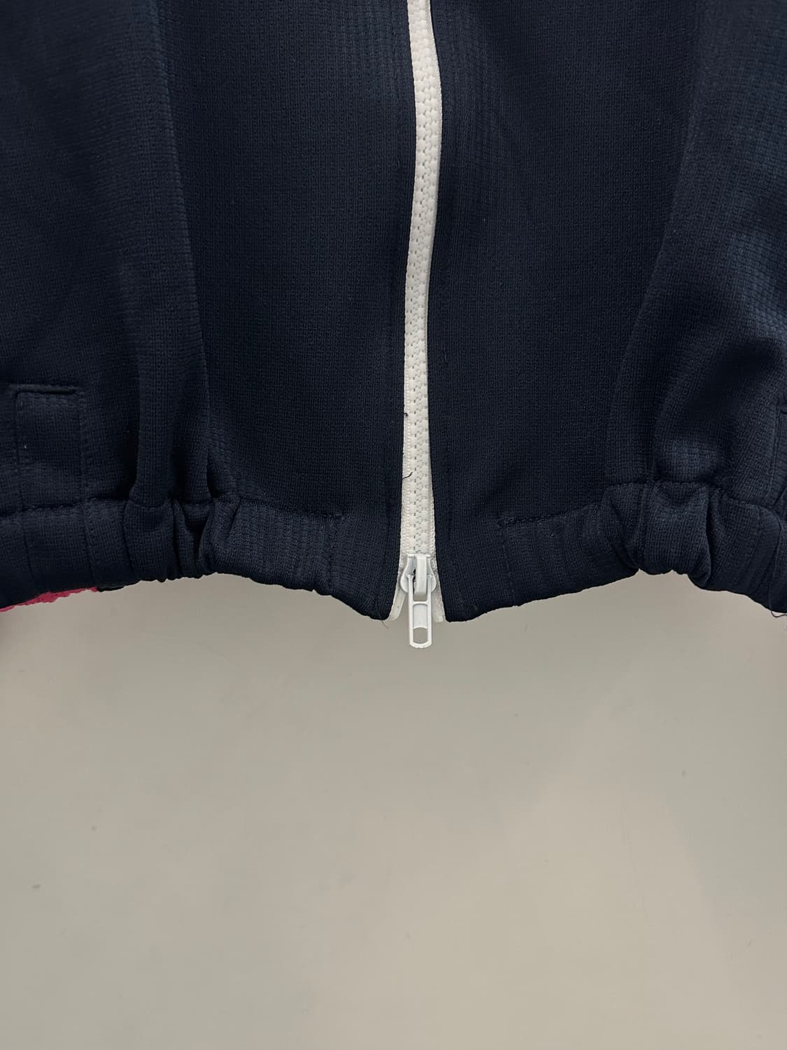 ADIDAS 아디다스 리메이크 2-WAY 크롭져지 상품이미지4