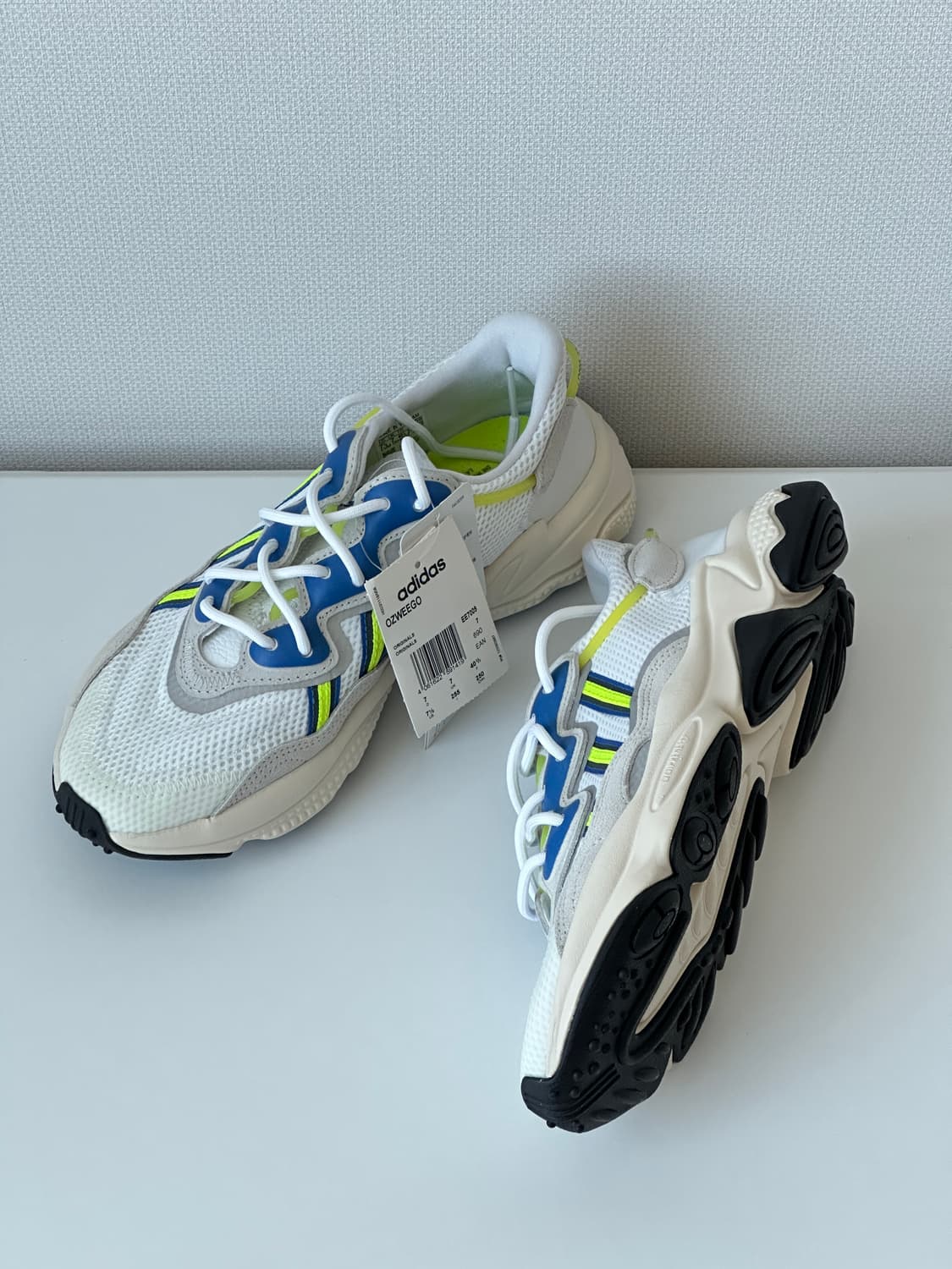 [새상품]아디다스 오즈위고 클라우스 화이트 솔라 옐로우 255 상품이미지2