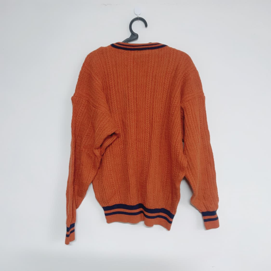 디올 올드스쿨 오렌지 브이넥 봄 공용 니트 상품이미지7