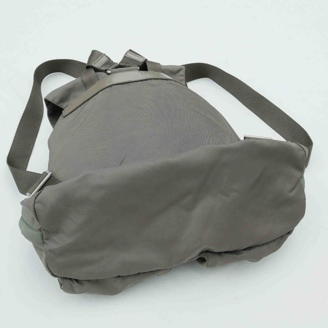 프라다 나일론 백팩 상품이미지7