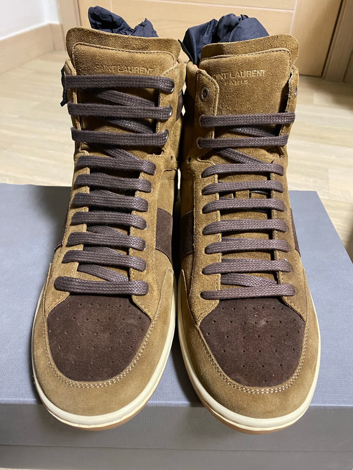 생로랑 스웨이드 하이탑 스니커즈 상품이미지1