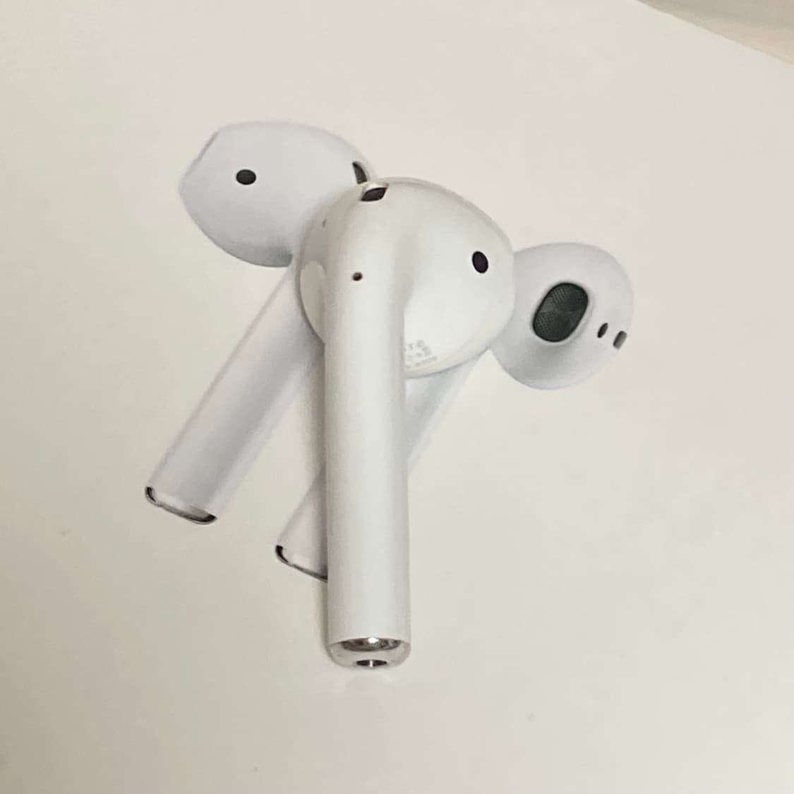 에어팟2세대 오른쪽 상품이미지2