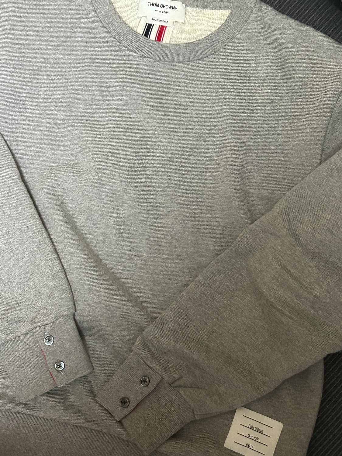 [4] 톰브라운 백삼선 맨투맨 상품이미지3