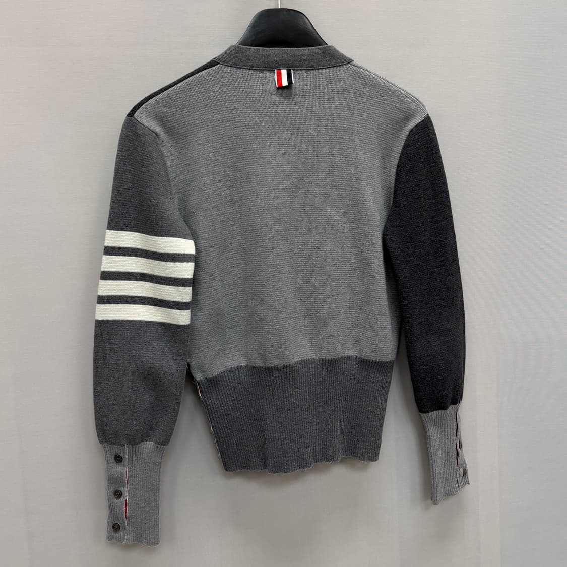 톰브라운 펀믹스 사선 가디건 (44)  상품이미지6