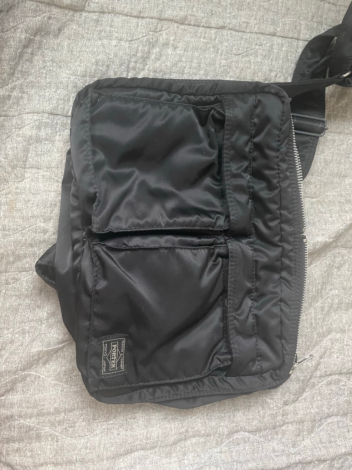 요시다포터 탱커숄더백 L사이즈 상품이미지1