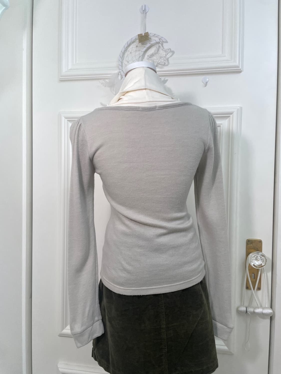 CINEMA CLUB gray lace ruffle turtle-neck 상품이미지6