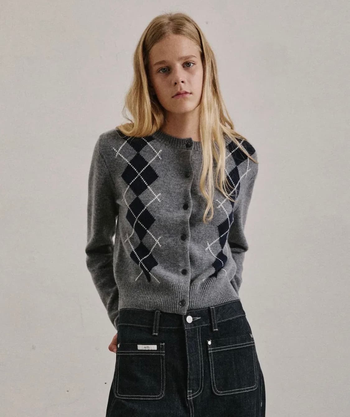 [새상품] 아티드 프리미엄 캐시미어 아가일 라운드 가디건 멜란지그레이 상품이미지1