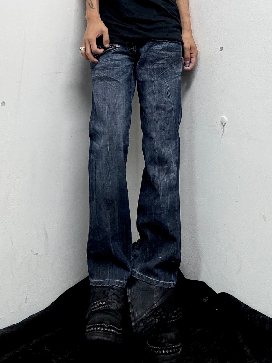 “Vintage” Y2K Dirty Washed Zipper Detail 상품이미지9
