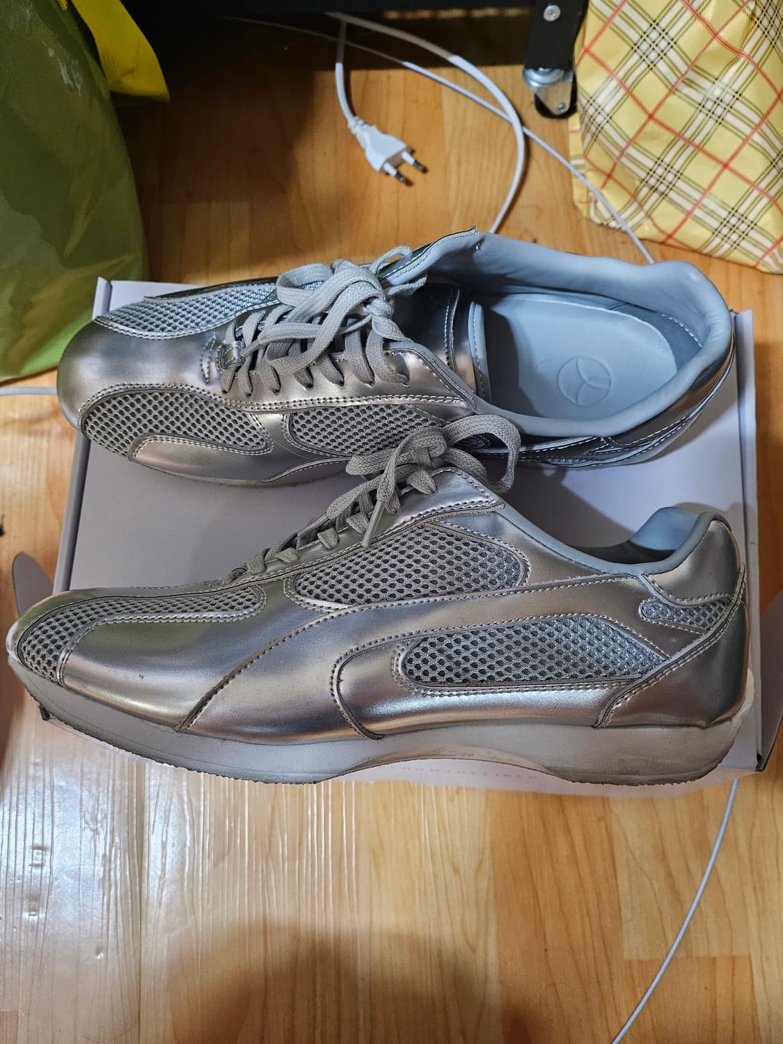 Yase 야세 스파이더 레더 실버 270 상품이미지2