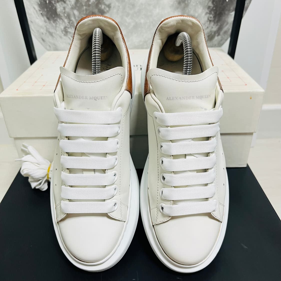 정품 38) 알렉산더 맥퀸 오버솔 스니커즈 240~245 상품이미지3