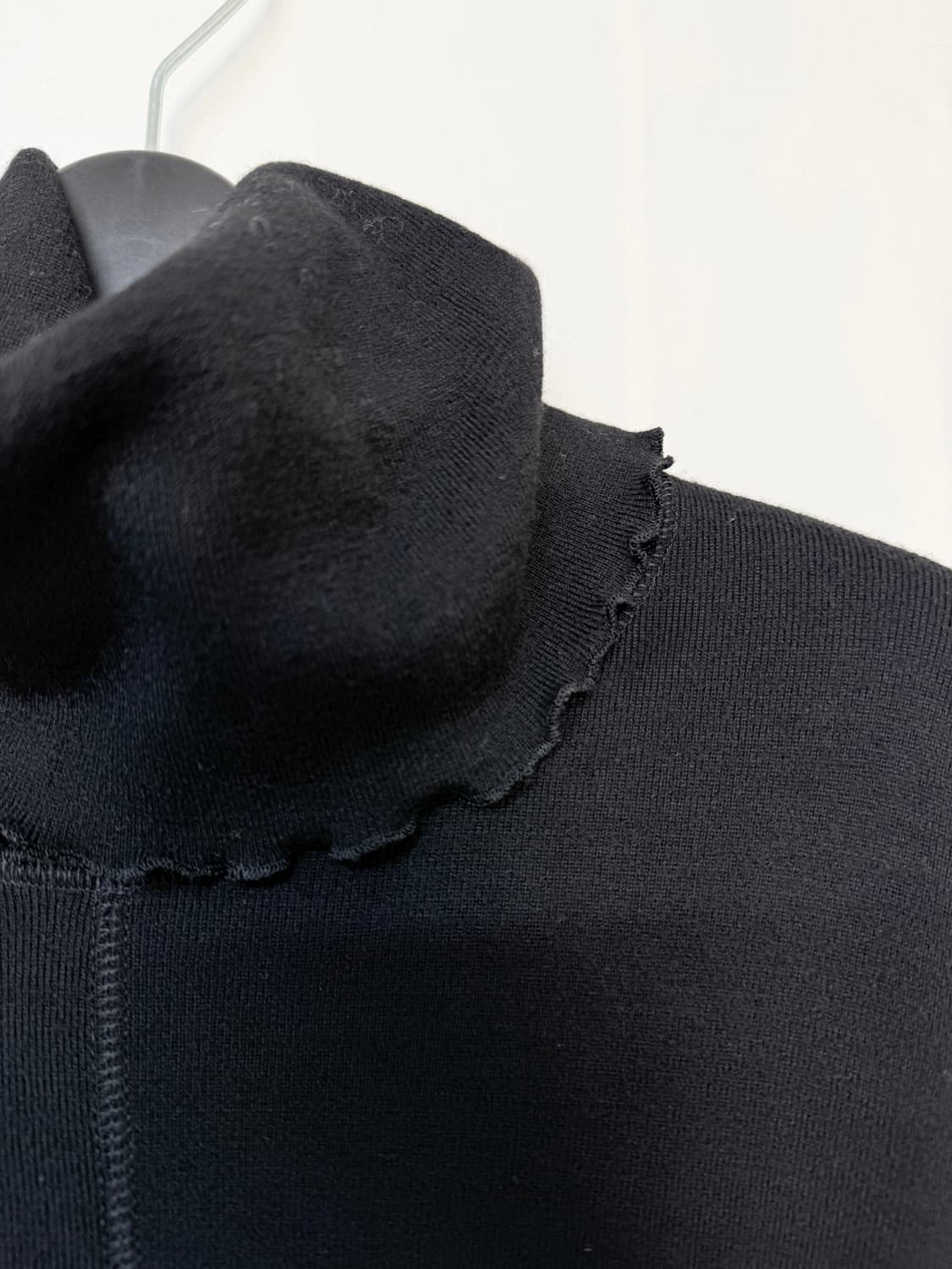 issey miyake 셔링 터틀넥 울 니트 상품이미지4
