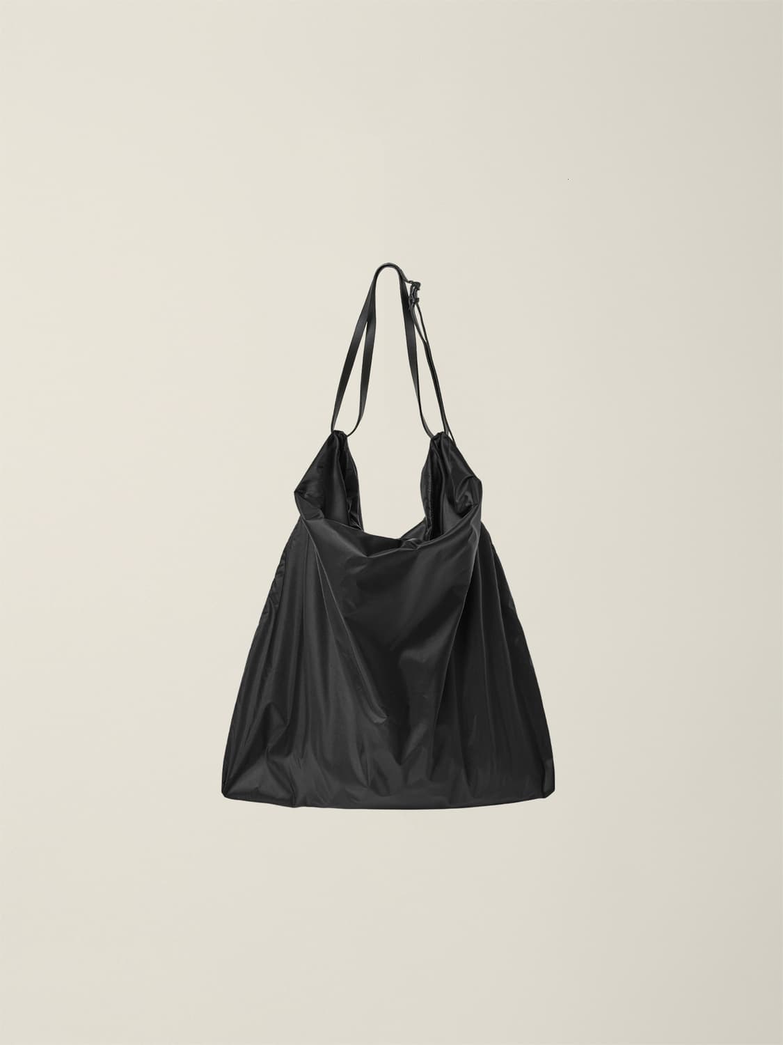 누마레 EE 나일론 숄더 백 블랙 (공홈 품절) 상품이미지1